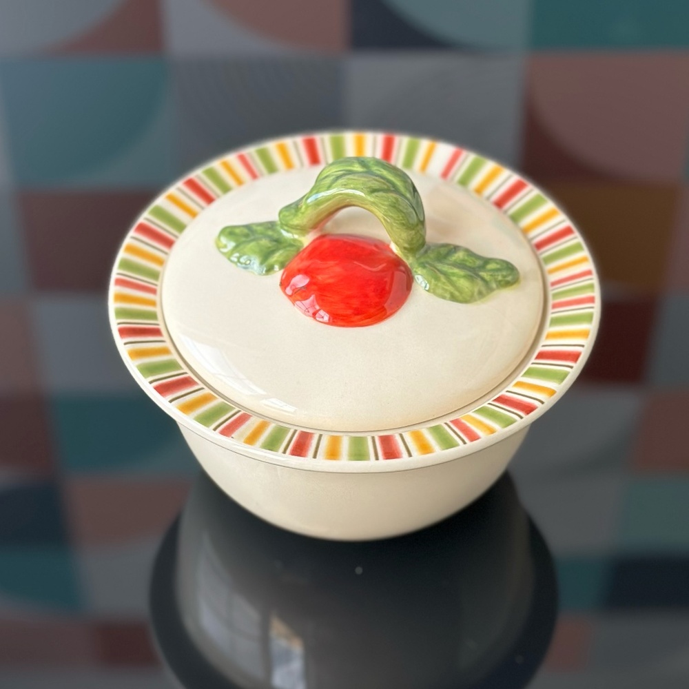 April Cornell Covered Dish or Sugar Bowl - Very Good Condition - Vintage Cottage